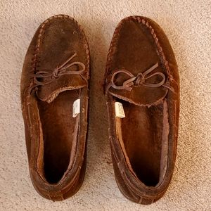 New Staheekum moccasin slippers, Women's size 9-10 in brown.